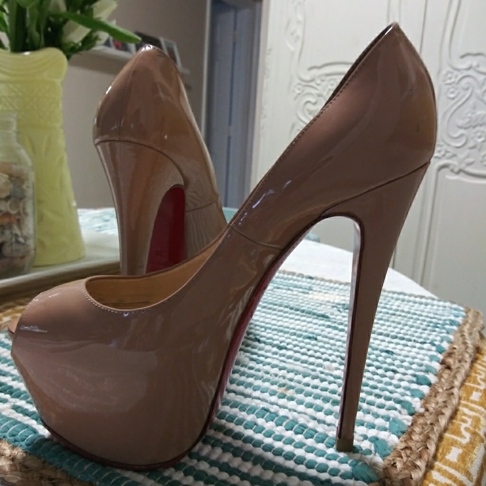 CHRISTIAN LOUBOUTIN HIGHNESS PEEP TOE PUMPS